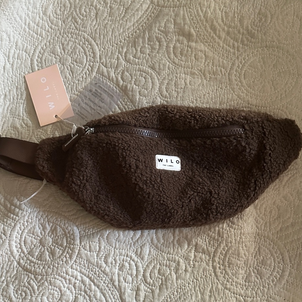 Wilo Brown Fleece Belt Bag